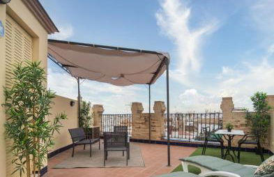 EXCLUSIVE TRIPLEX WITH PRIVATE TERRACE - Photo 1