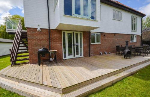 The Willows Wroxham - Photo 19