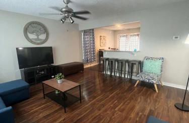 The Columbia Crash Pad Near Bases, USC, Shops - Foto 29