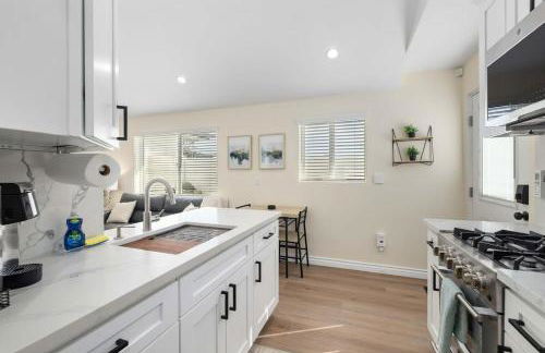 Luxury 1BR Suite Kitchen, Fireplace, Laundry, BBQ - Foto 18