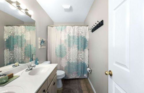 Family Lakefront Oasis - Picture Perfect Retreat - Foto 46