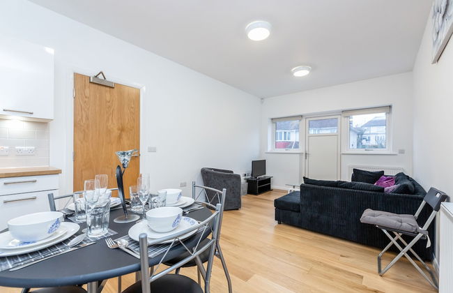 2BR Apt-sleeps 5-accessible-central Dartford - Photo 18