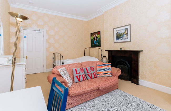 Spacious 4 Bedroom Apartment Near The Meadows/old Town - Foto 10