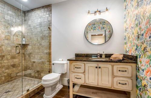 Luxury Mountain Mansion, 7BR, 8 king beds, 10000sf, Views, Pool, Sport Court, Gym, Sauna, Petting Zoo - Foto 61