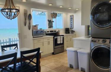 Moeʻuhane Kai Beach Front Home - Photo 38