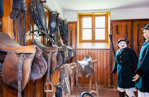 Gîte unique dans propriété historique avec musée, proche Châteauroux, 4 chambres, cheminée, fibre, parking. - FR-1-591-49 - Foto 7