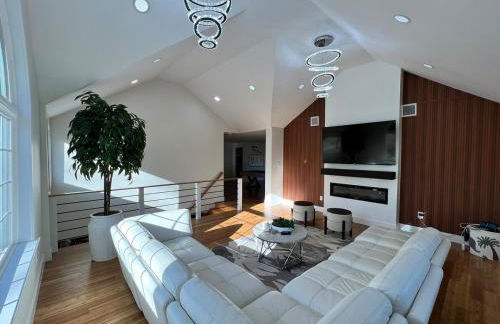 Catskills Escape Hot Tub Massage Chairs & Games - Foto 33