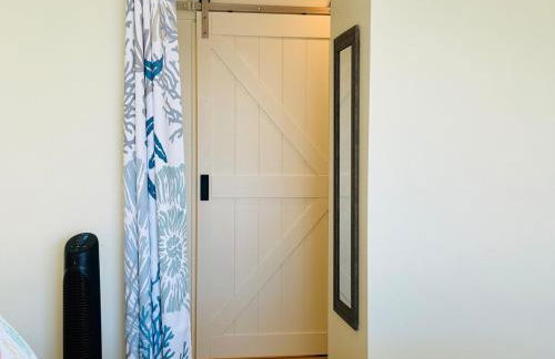 Island Glow Kailua Village #508 free assigned parking, AC, downtown, walk to restaurants, bars and the pier - Foto 13