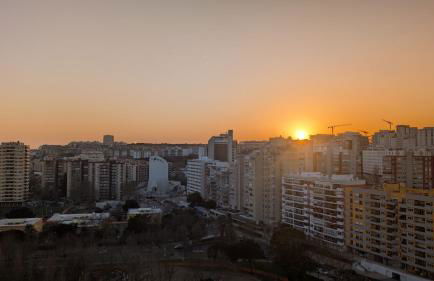 Gorgeous Apartment with City View by LovelyStay - Foto 60