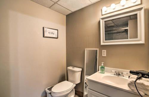 Classy Home w/ Hot Tub: 2 Mi to Lake Access! - Photo 30