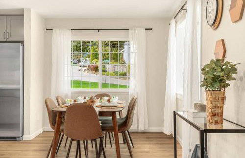 Remodeled Bellevue Family home w AC close to everything - Foto 22