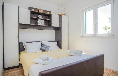 Nice Home In Kresevo Brdo With Kitchen - Foto 18