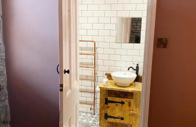 Farndale House-Hot tub - Photo 25