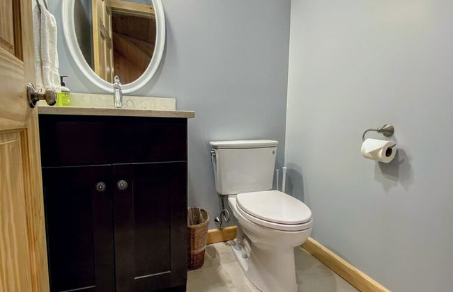 A1 Luxury Bretton Woods Ski-in Ski-out Townhome Next to Beginner ski Area Fast Wifi Keyless Entry - Photo 43