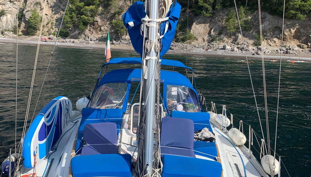 Sorrento Coast Sailboat Tour - Photo 3, Hop onboard this sailboat!