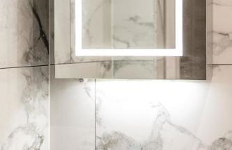 Luxurious 2 bedroom flat with parking and garden, 5 mins walk to train station and bus stop opposite property - Foto 4