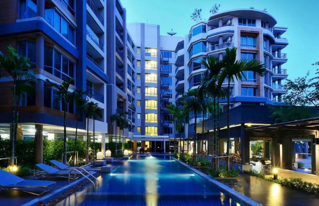 Locals Sathorn Siamese Nang Linchee - Foto 40