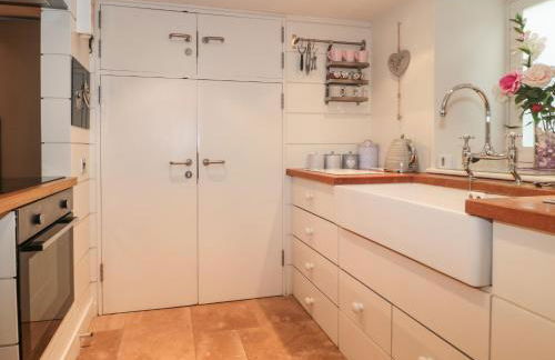 Pips Hideaway - Photo 10