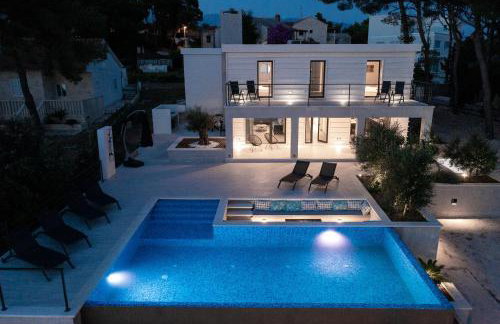 Seafront Villa Serenita - Photo 54