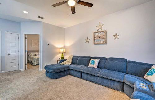 Modern PCB Home with Private Yard and Pool Access - Foto 19