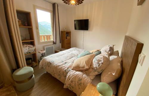 Plein Centre, luxueux 6 personnes, 2 chambres, parking , terrasse, vue époustouflante, Tout pédestre, piste à 100m - Photo 5