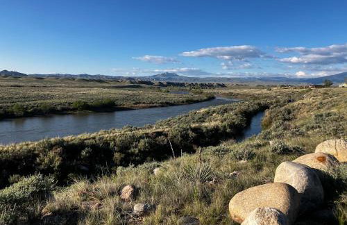 New Listing! River Front! - Foto 31