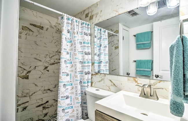 Updated Condo Near Beach: Ideal Walkable Location - Foto 26