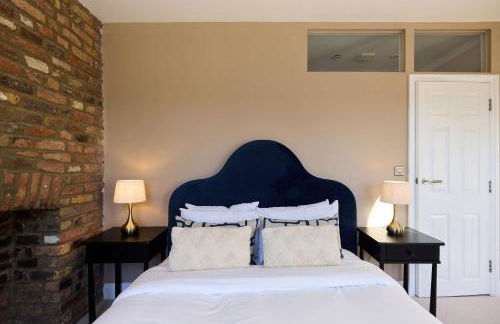 Behind the Blue Wall - Foto 27