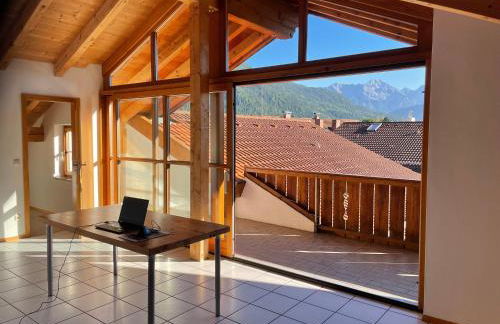 Dachgeschosswohnung mit traumhaftem Zugspitzblick bei Garmisch - Foto 20