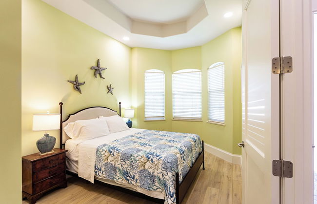 Imola: Newly Remodeled Pool Home Minutes from Vanderbilt Beach. Family-Friendly Retreat with 4 BR, 3.5 Bathrooms, and Private Screened Pool. Perfect Location Near Mercato and Naples Attractions - Foto 12