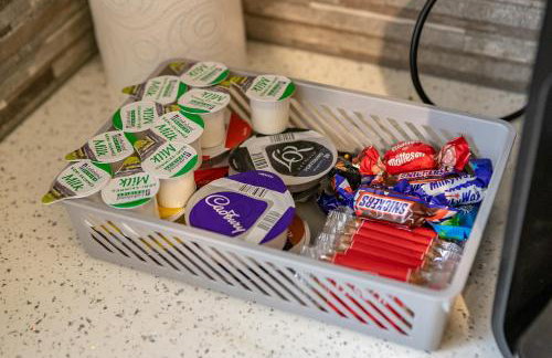 Contractors Dream~POOL TABLE~Close to Luton Airport~Three Double Bedrooms - Foto 36