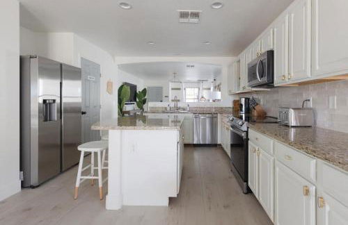 Copper Cactus House Pool, Spa, Golf! - Photo 10