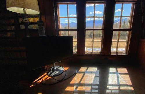 WOW New Spectacular Franconia Home - history - views - fire pit - hot tub - pool - grandeur - MUST SEE - Foto 48