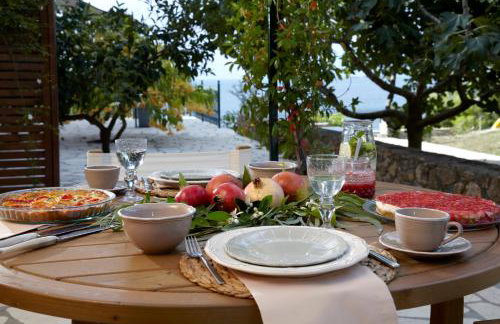 Avra Private Suites - Photo 20