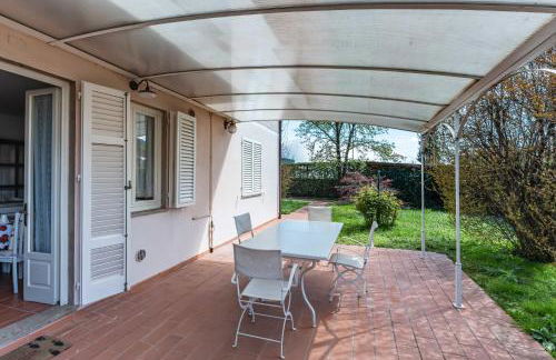 Ponte a Moriano Villa with Private Parking&Garden! - Foto 1