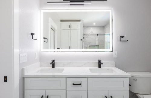 Modern Home in the Heart of KDH Minutes to Beach - Foto 16