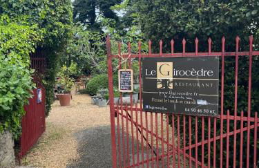 Vacation home with a private pool in Puyméras - Foto 30