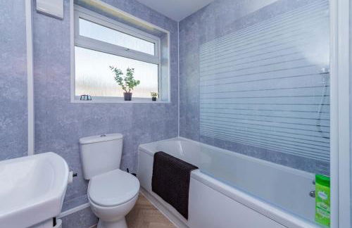 Newport - Sleeps 8 - Private Parking - Foto 23