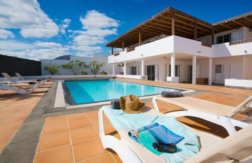 Villa Dedalos - Spacious luxury Villa with heated pool in Puerto Calero - Foto 48