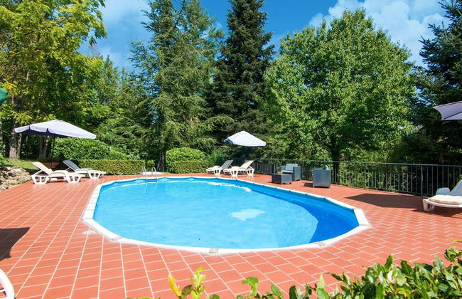 Spacious Holiday Home With Swimming Pool - Foto 27