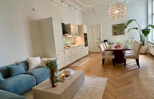 KuDAMM Charming Old Home,4-9 ppl,Family Friendly,Wifi,Savignyplatz - Photo 14