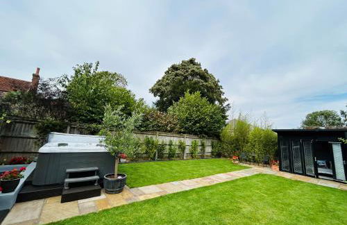 The Foremans House, With Hot Tub, A luxurious Historical pre 16th Century Grade II Listed House, location Essex in a picturesque Village, Country Pub In walking Distance - Foto 38