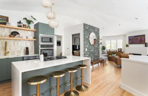 New Beautifully Updated Home with Gameroom! - Foto 59