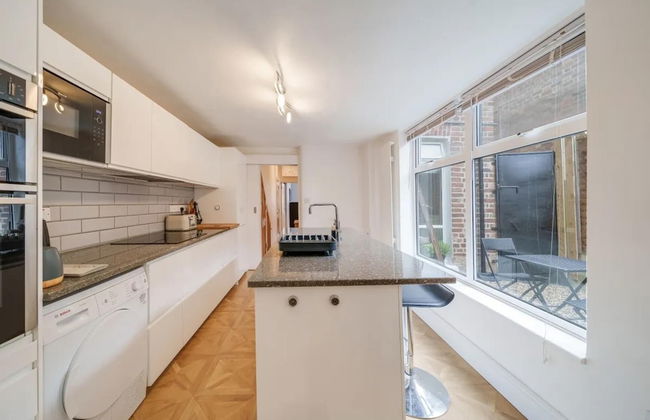 Charming Spacious 2-bed Apartment in London - Foto 7