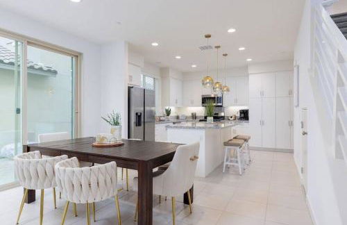 Near Coachella and Stagecoach Palm Springs , PGA resort Villa ,Golf, community pool, gym - Photo 3