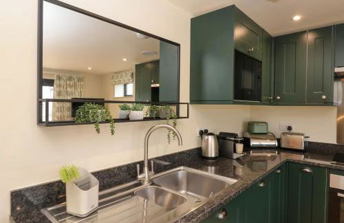 The Cabin at Ropewalk - Photo 9