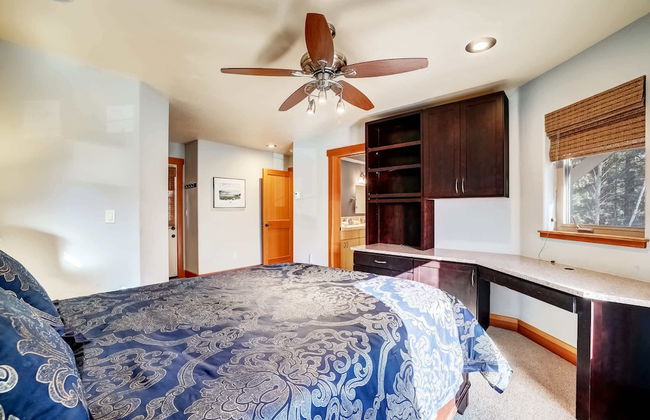 Stunning Forest Retreat - Walk to Upper Truckee River! - Foto 2