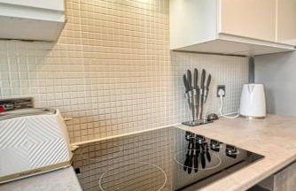 Modern 1BR Apt Netflix, Parking, M6 Access - Foto 16