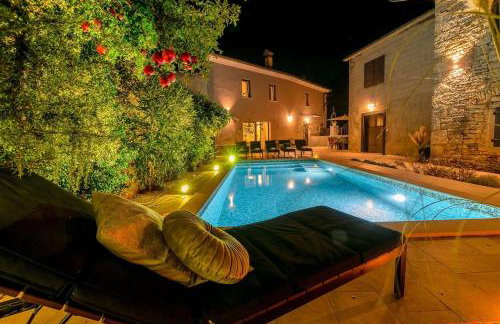 VILLA LATINI - Ideal for a family vacation. Heated pool. Local breakfast optional available - Foto 6