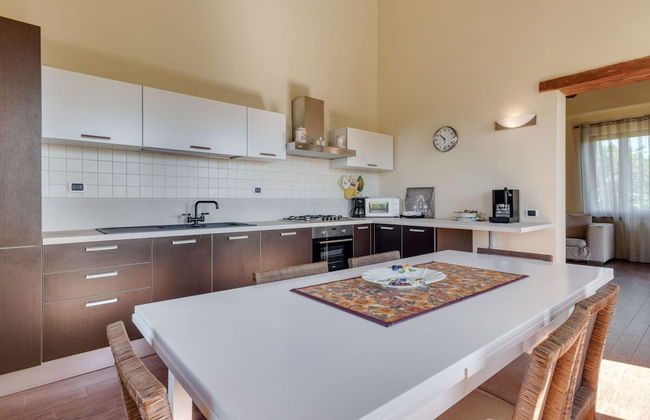 Villa in Piandimeleto With Pool & Sauna - Foto 13